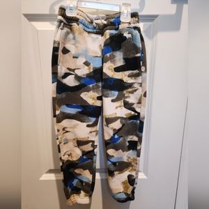 Abercrombie Kids Sweatpants size 5/6